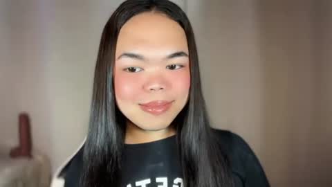 KYLIE online show from December 17, 11:05 am