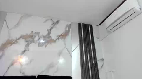 K I M online show from September 23, 1:36 pm