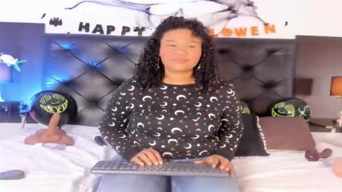 Snapshot of kim_marquez chatting on October 31, 7:04 pm Kim Marquez online show from October 31, 7:04 pm