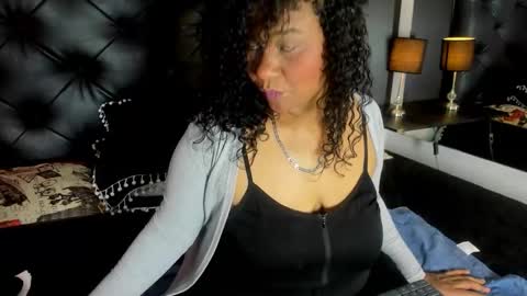 Snapshot of kim_marquez chatting on November 27, 10:12 pm Kim Marquez online show from November 27, 10:12 pm