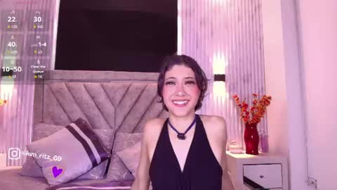 Kim  online show from June 10, 8:19 pm