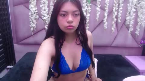 Snapshot of kim_sweet_69 chatting on November 29, 12:30 pm kim_sweet_69 online show from November 29, 12:30 pm