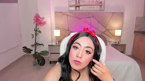 Snapshot of kim_thompson_ chatting on December 1, 11:04 am kim online show from December 1, 11:04 am