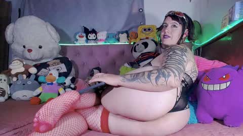 Snapshot of kimberkiss_19_ chatting on October 29, 3:58 pm vivi independent model online show from October 29, 3:58 pm