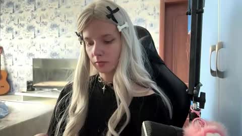 Mary online show from June 11, 5:38 am