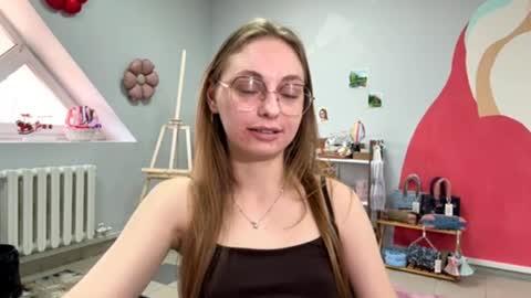 kimberlipalmios online show from March 31, 6:03 am