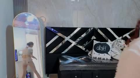 Kim online show from February 3, 7:52 pm