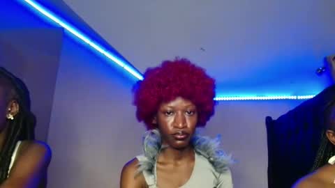 Snapshot of kimberly_chloe chatting on January 6, 4:21 pm Kimberly online show from January 6, 4:21 pm