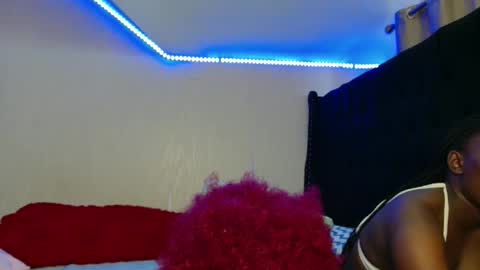 Snapshot of kimberly_chloe chatting on January 9, 4:26 am Kimberly online show from January 9, 4:26 am