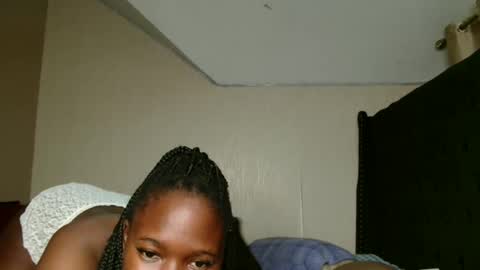 Snapshot of kimberly_chloe chatting on January 16, 6:34 pm Kimberly online show from January 16, 6:34 pm