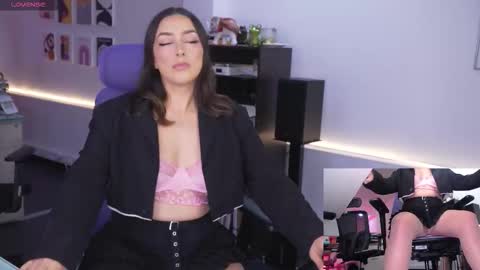 Kimberly 1200-1900 GMT-5 online show from February 24, 5:11 pm