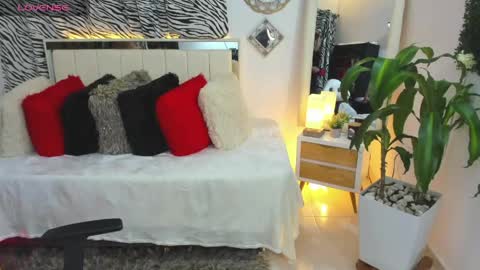 Kimberly  online show from May 16, 10:36 am