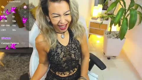 Kimberly  online show from May 29, 11:30 am