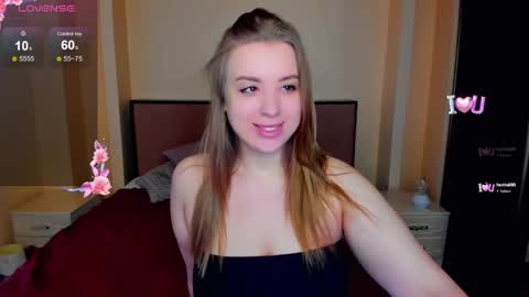 Snapshot of kimberly_mm chatting on April 15, 10:44 am kimberly_mm online show from April 15, 10:44 am