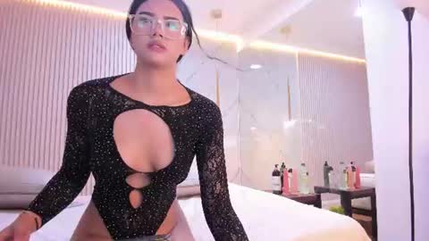 kimberly Montiel online show from August 8, 6:54 pm