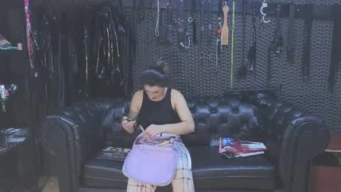  KIMBERLY SWAN  online show from March 5, 4:24 pm