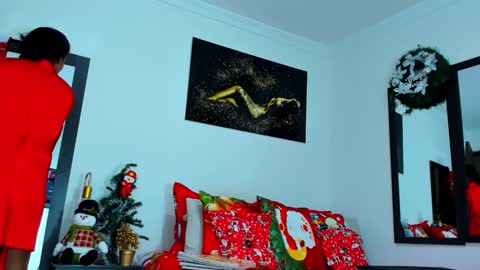 Snapshot of kimberlybanks2 chatting on December 4, 10:02 am Kimberly Banks online show from December 4, 10:02 am