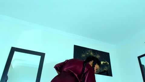 Kimberly Banks online show from February 11, 10:09 am