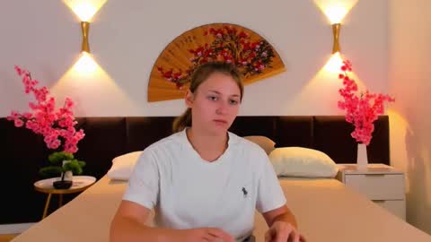 kimberlypierce online show from September 22, 3:14 pm