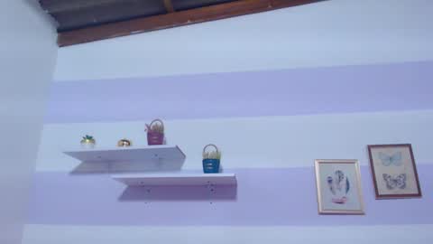 Kim  online show from October 25, 6:46 pm