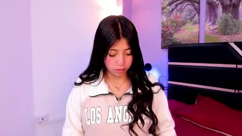 Kimberly Villalobos online show from December 6, 11:33 am