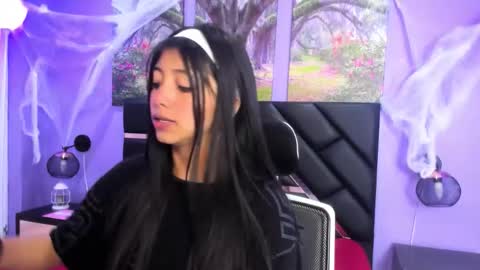 Kimberly Villalobos online show from October 15, 12:27 pm