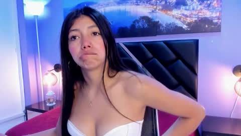 Snapshot of kimberlyvillalobos chatting on February 24, 11:30 am Kimberly Villalobos online show from February 24, 11:30 am