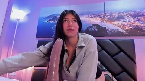 Snapshot of kimberlyvillalobos chatting on March 6, 11:28 am Kimberly Villalobos online show from March 6, 11:28 am