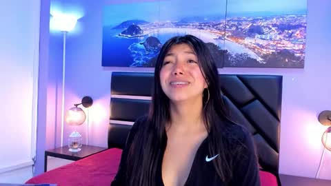 Snapshot of kimberlyvillalobos chatting on March 24, 11:26 am Kimberly Villalobos online show from March 24, 11:26 am