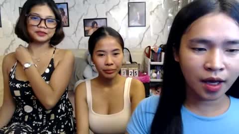 Snapshot of kimchuueee chatting on June 25, 9:36 am kimchuueee online show from June 25, 9:36 am