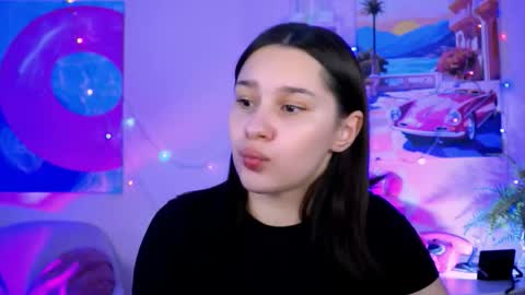 Snapshot of kimclarks chatting on November 17, 12:00 pm kimclarks online show from November 17, 12:00 pm