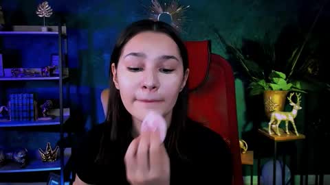 Snapshot of kimclarks chatting on November 18, 8:41 am kimclarks online show from November 18, 8:41 am