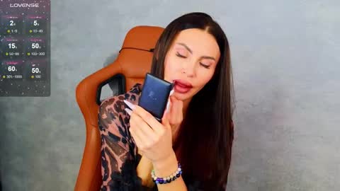 KIm online show from October 6, 4:21 am