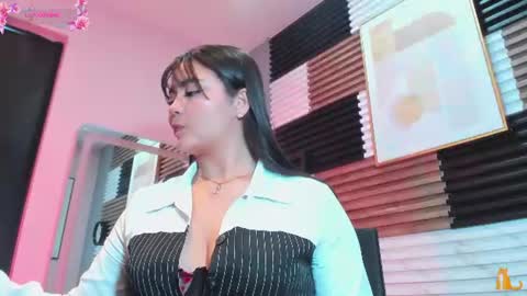 Snapshot of kimdevinne chatting on July 28, 8:34 pm KIM online show from July 28, 8:34 pm