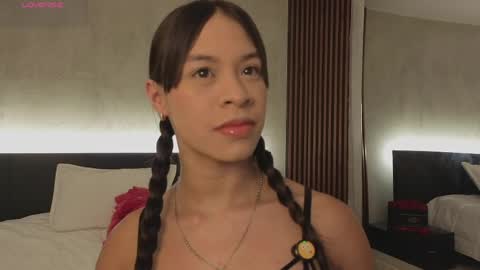 kimhilton online show from May 23, 4:18 am