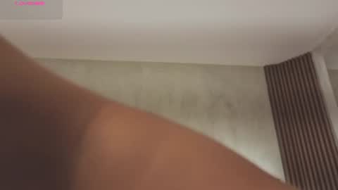 kimhilton online show from June 12, 3:49 am