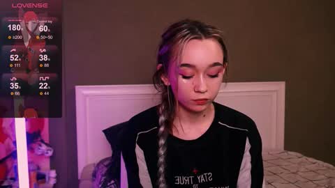 Kimiko online show from December 15, 3:05 pm