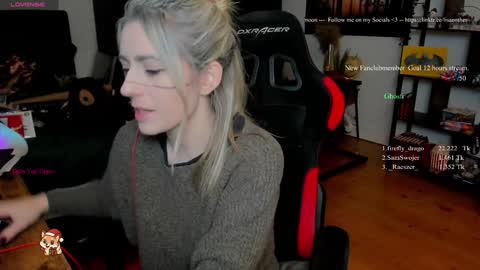 Wolfs Girl online show from December 18, 6:58 pm