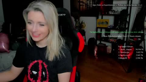 Wolfs Girl online show from February 15, 8:38 pm