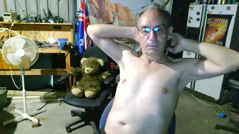 kimintheshed online show from February 7, 12:53 pm