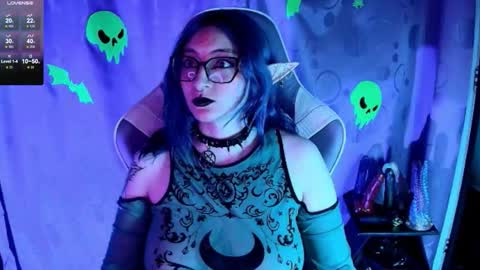   online show from November 17, 1:50 pm