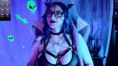   online show from November 25, 2:17 pm