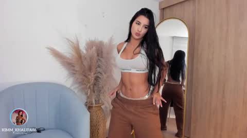 Kim  online show from October 8, 11:35 pm