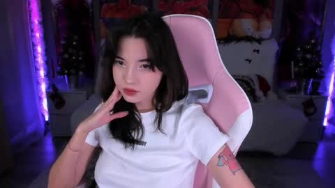 kimm wong online show from December 21, 12:45 pm