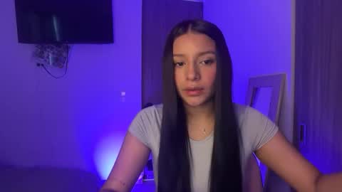 Snapshot of kimmi_foxy chatting on March 21, 12:43 pm kimmi online show from March 21, 12:43 pm