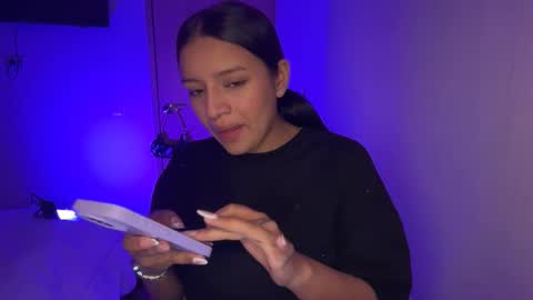 Snapshot of kimmi_foxy chatting on April 8, 11:16 pm kimmi online show from April 8, 11:16 pm