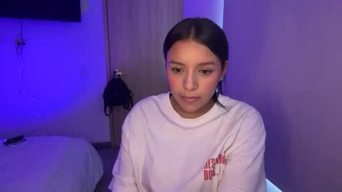 Snapshot of kimmi_foxy chatting on April 21, 9:50 pm kimmi online show from April 21, 9:50 pm