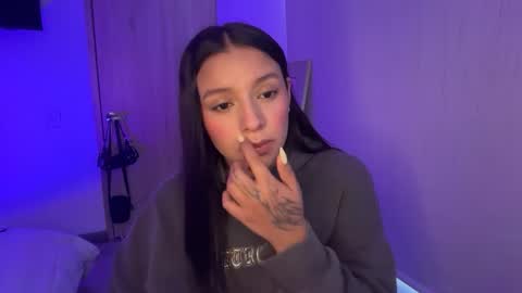 Snapshot of kimmi_foxy chatting on May 28, 3:42 pm kimmi online show from May 28, 3:42 pm