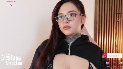     online show from February 3, 11:48 am