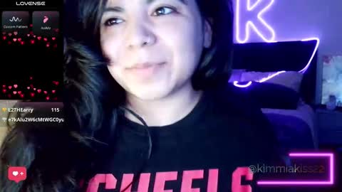 Snapshot of kimmiakiss22 chatting on February 21, 1:39 am Kimmi online show from February 21, 1:39 am
